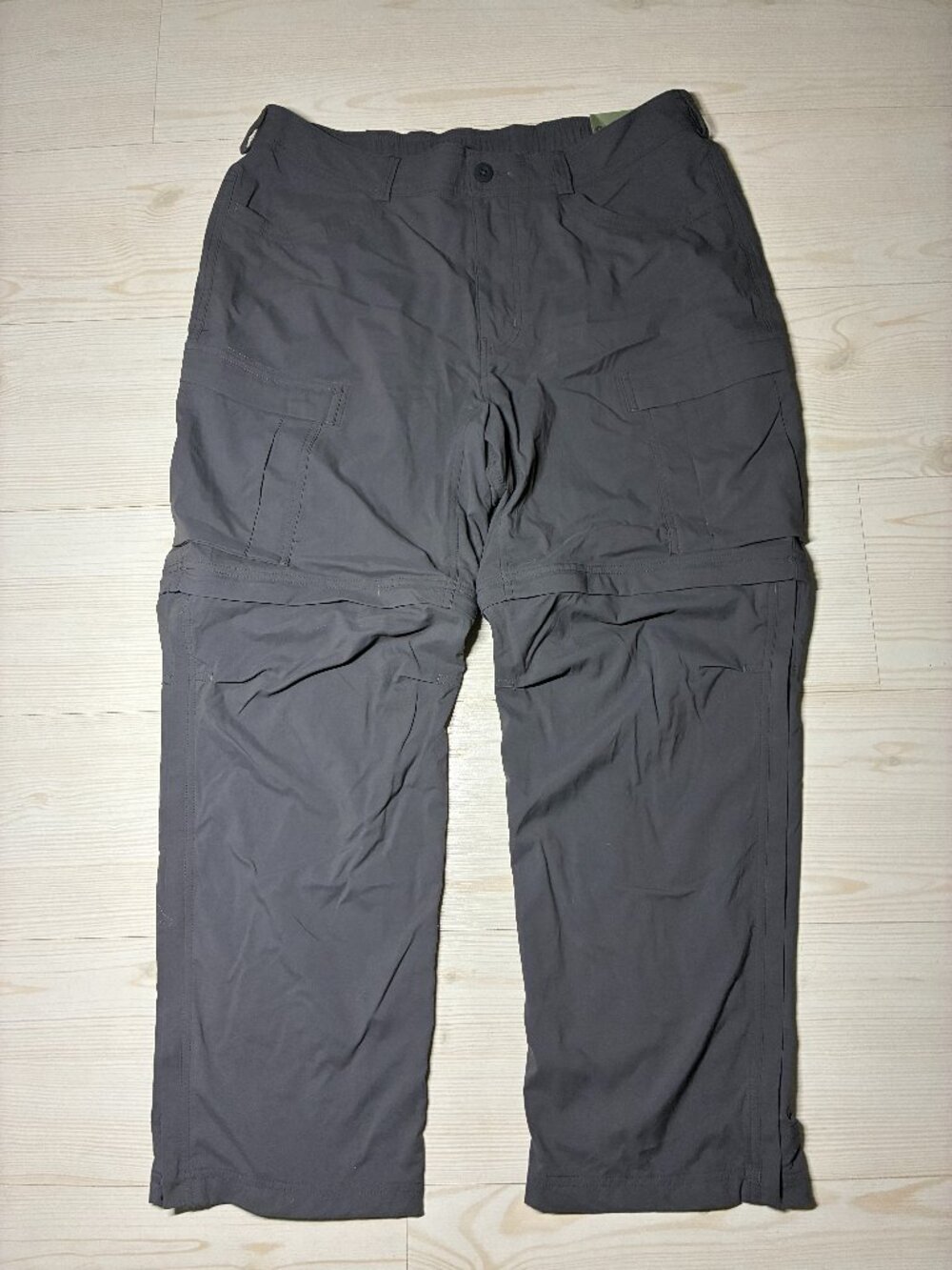 REI Co-op Sahara Convertible Hiking Pants Men’s 38x30 Gray Zip Off Cargo NWT